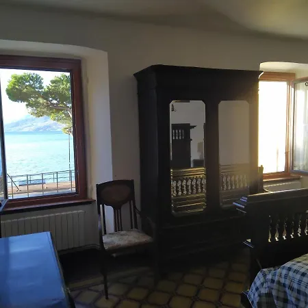Appartamento Casa D'epoca Fronte A Di *
