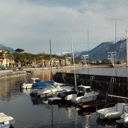 Appartamento Casa D'epoca Fronte A Di Domaso